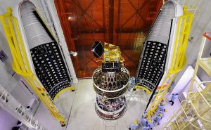 प्रक्षेपण से पहले SCATSAT-1 उपग्रह को पीएसएलवी सी-35 के साथ जोड़ा गया।